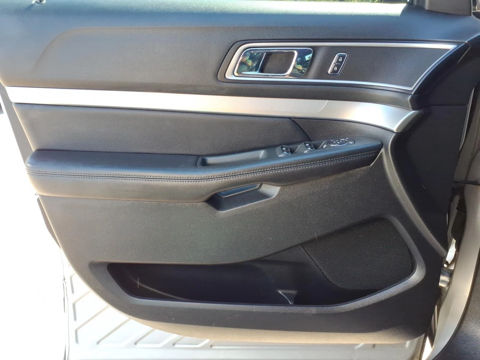 Used 2017 Ingot Silver Ford XLT image 24