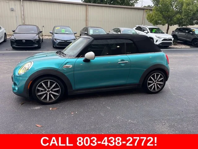 Used 2019 Blue MINI Classic image 34