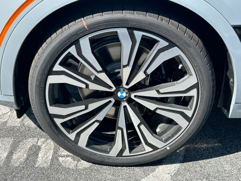 New 2027 Brooklyn Grey Metallic BMW M60i image 9