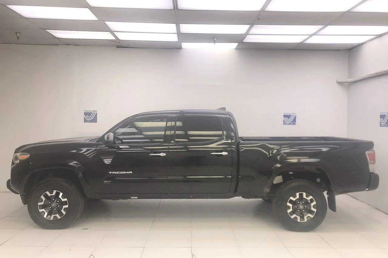 Used 2016 Black Toyota Limited image 4