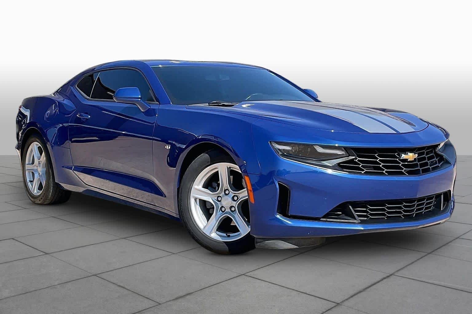 Used 2020 RIVERSIDE BLUE METALLIC Chevrolet 1LT image 3