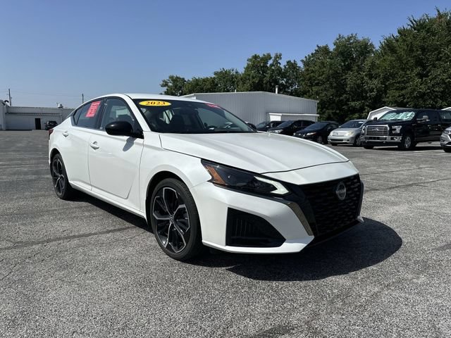 Used 2023 White Nissan 2.5 SR image 11