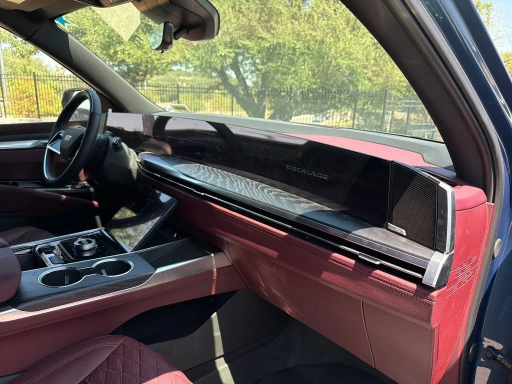 2026 Cadillac Escalade Sport - Photo 38