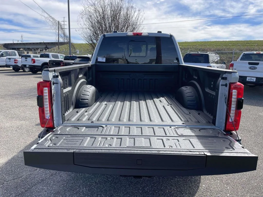 New 2026 Avalanche Ford F-250® XLT image 10