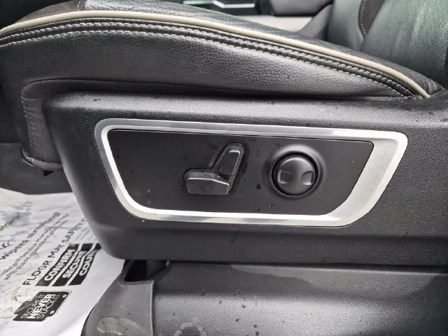Used 2023 White Ram Laramie image 16