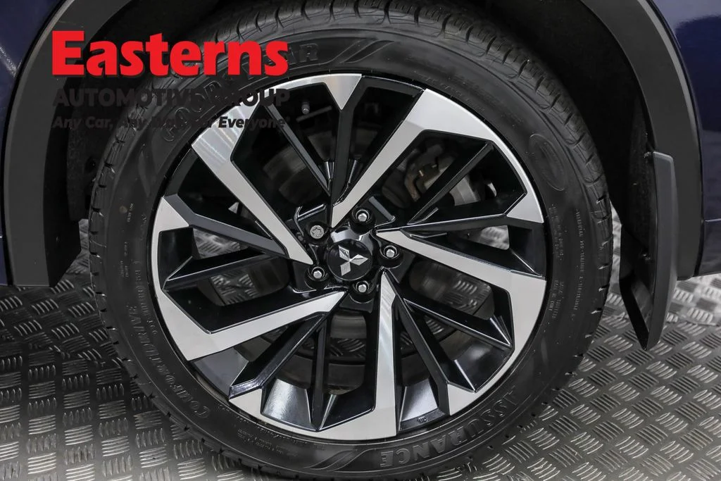 Used 2023 Blue Mitsubishi SEL image 32