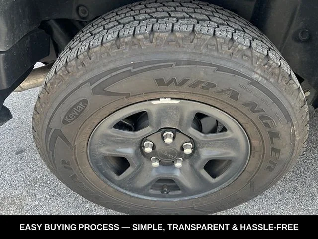 Used 2019 Gray Jeep Sport image 8
