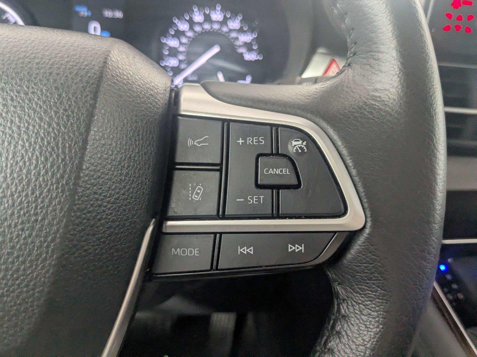 2024 Toyota Sienna XLE - Photo 20