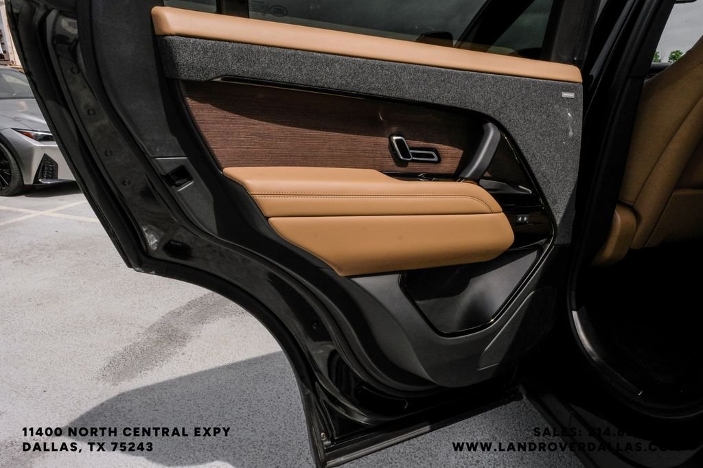 Used 2023 Black Land Rover SE image 47