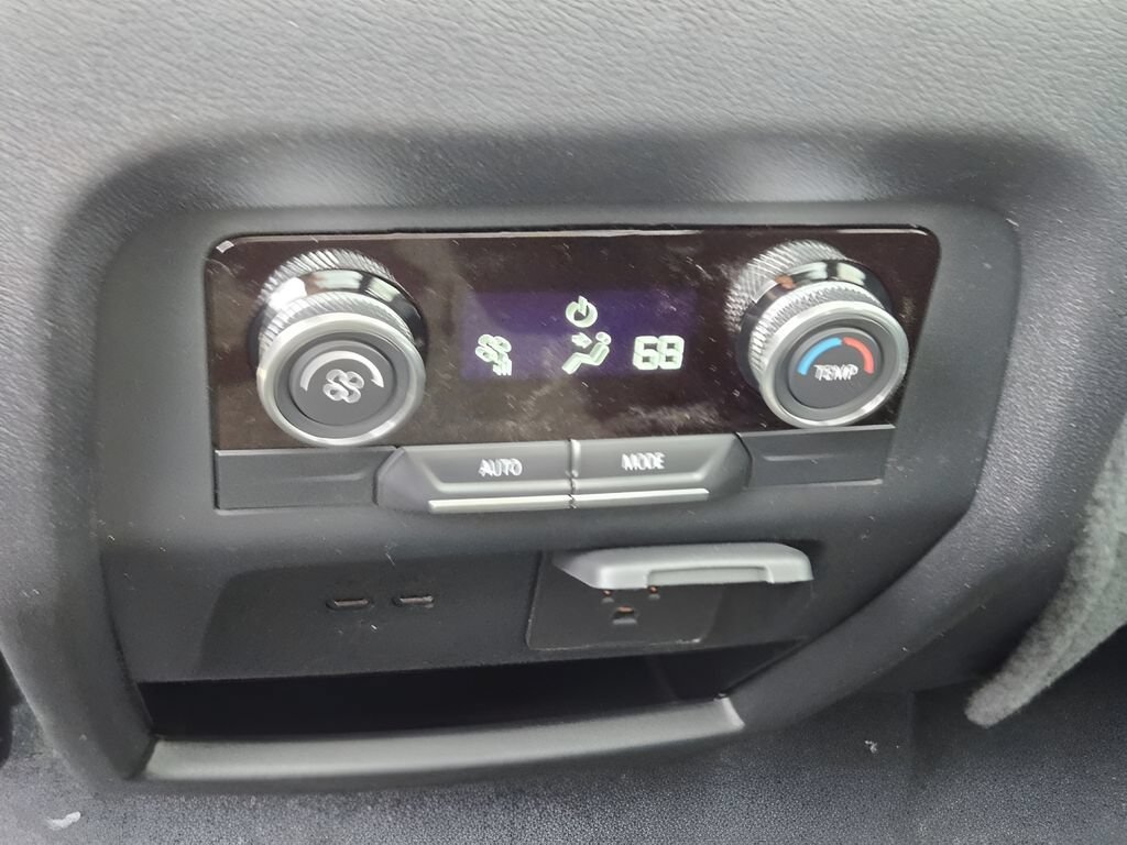 2026 Buick Enclave Preferred - Photo 16
