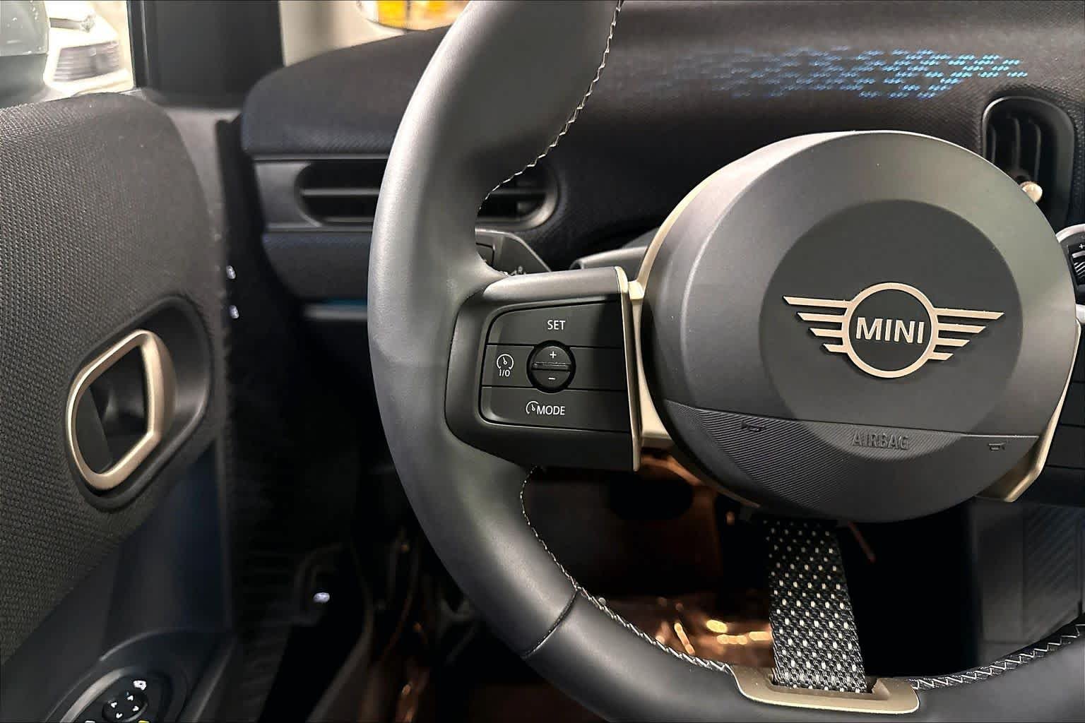 Used 2025 Ocean Wave Green Metallic MINI Cooper S image 24