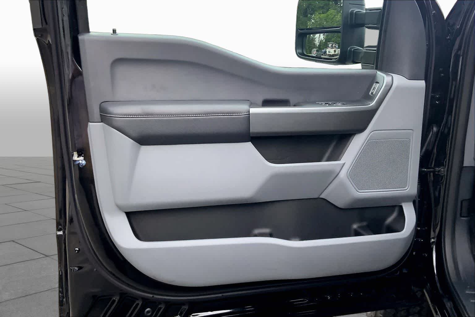 New 2026 Agate Black Metallic Ford XL image 11
