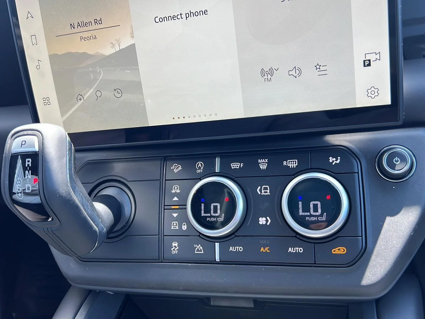 New 2026 Borasco Grey Metallic Land Rover X-Dynamic SE image 16