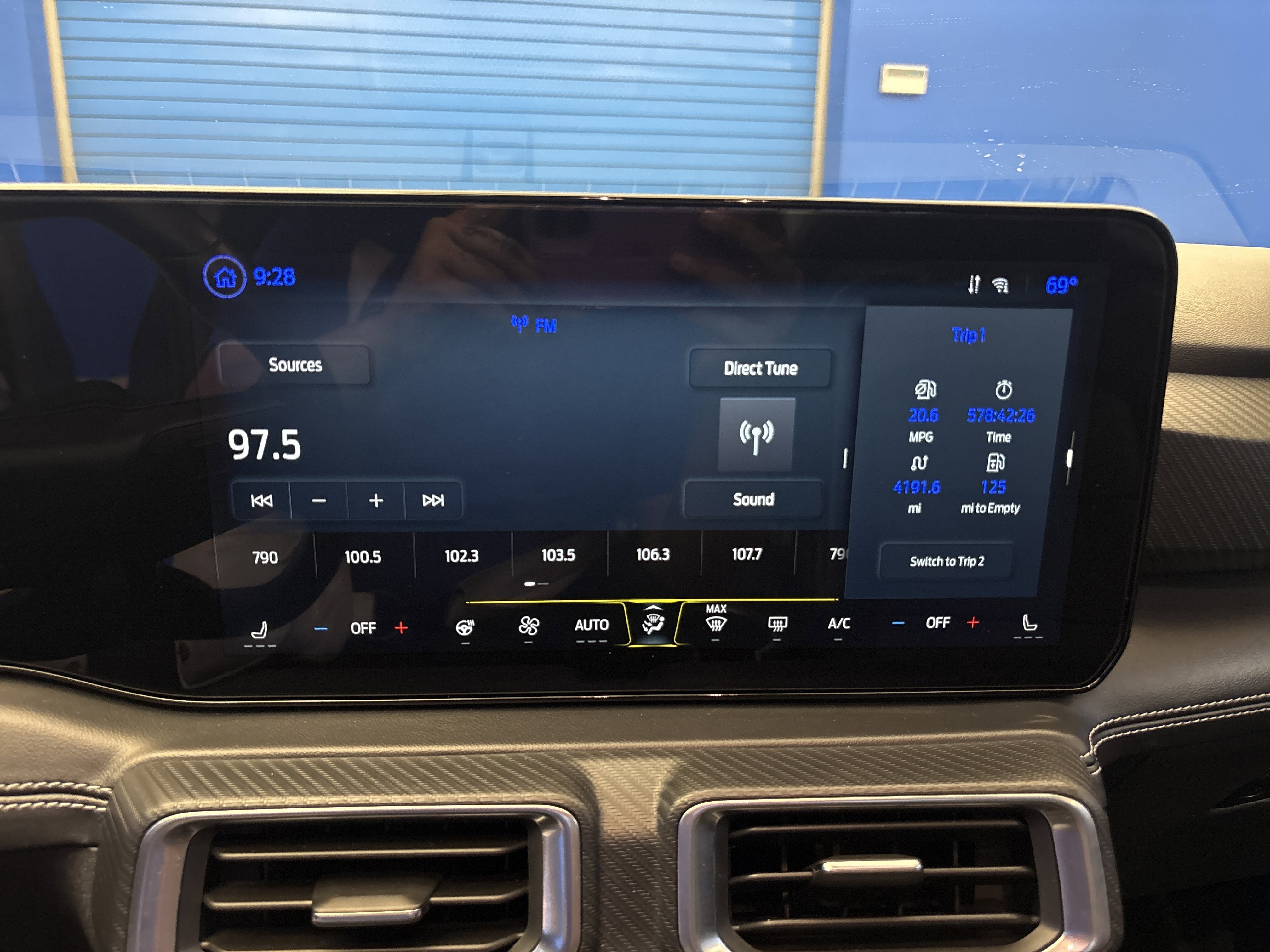 Used 2024 Carbonized Gray Metallic Ford EcoBoost Premium image 19