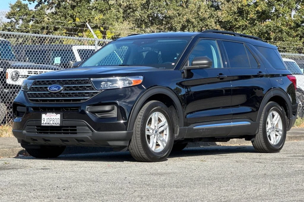 Used 2023 Black Ford XLT image 10