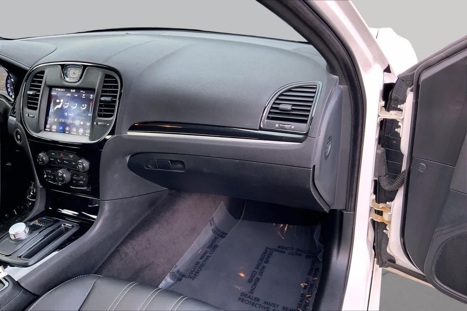Used 2018 Bright White Clearcoat Chrysler 300S image 16