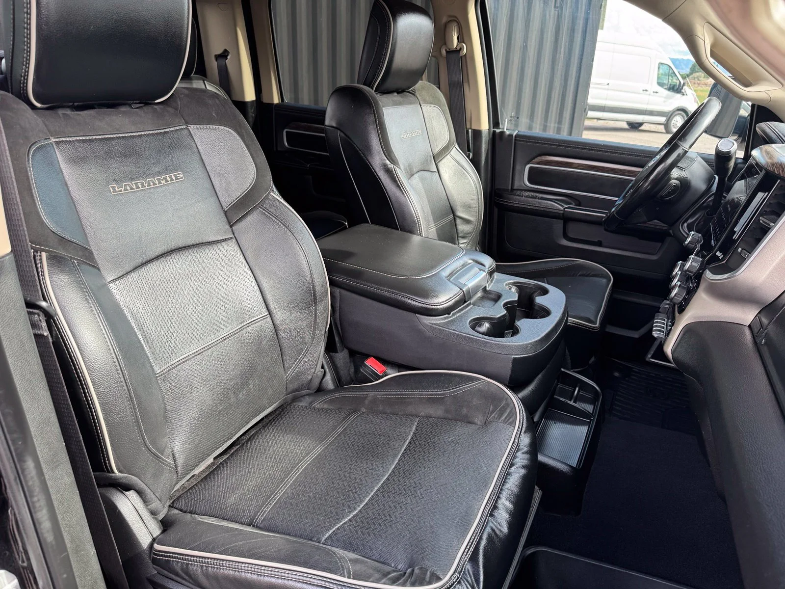 Used 2020 Black Ram Laramie image 42
