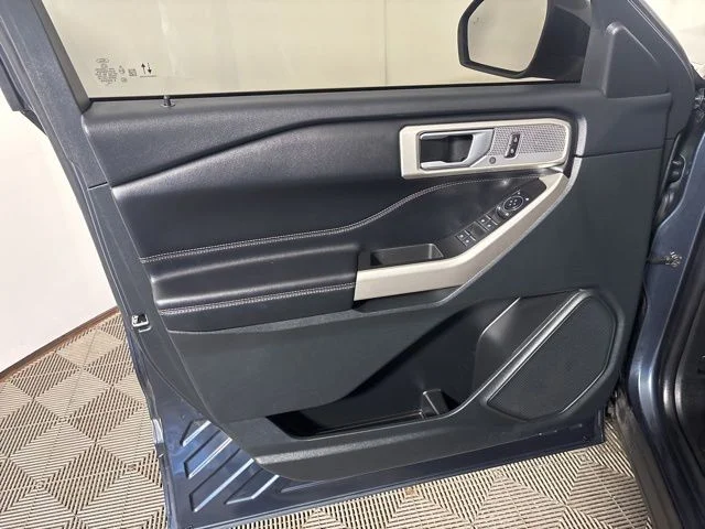 Used 2023 Blue Ford XLT image 13