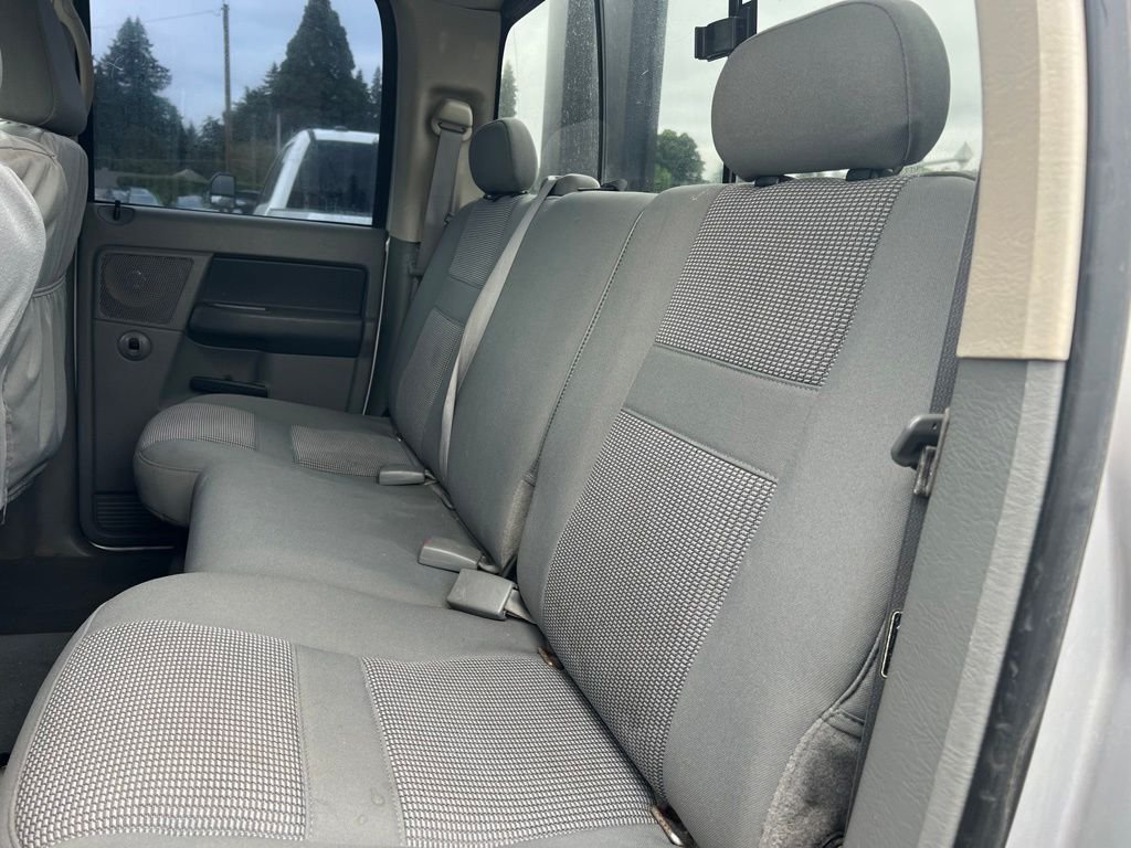 Used 2007 Bright Silver Metallic Dodge SLT image 8