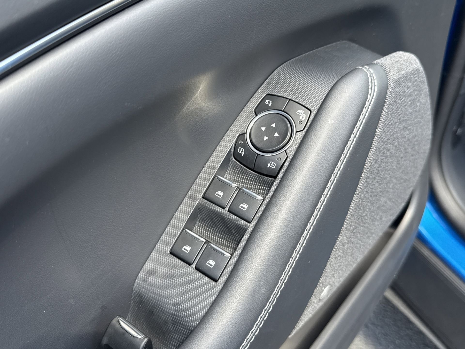 2025 Ford Mustang Mach-E Premium - Photo 19