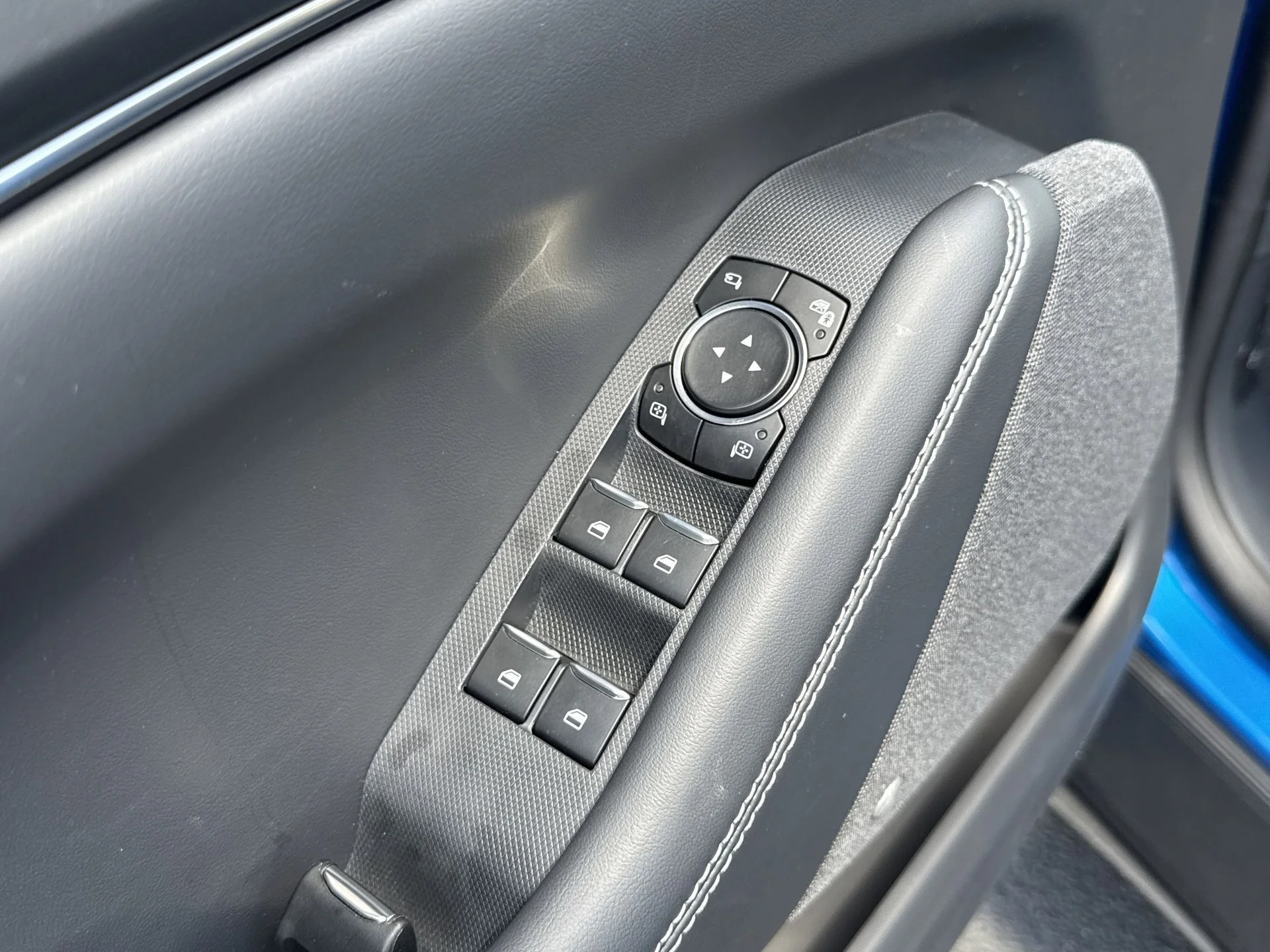 2025 Ford Mustang Mach-E Premium - Photo 19