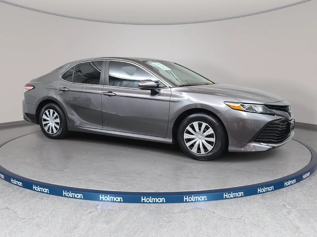 Used 2020 Gray Toyota LE image 4