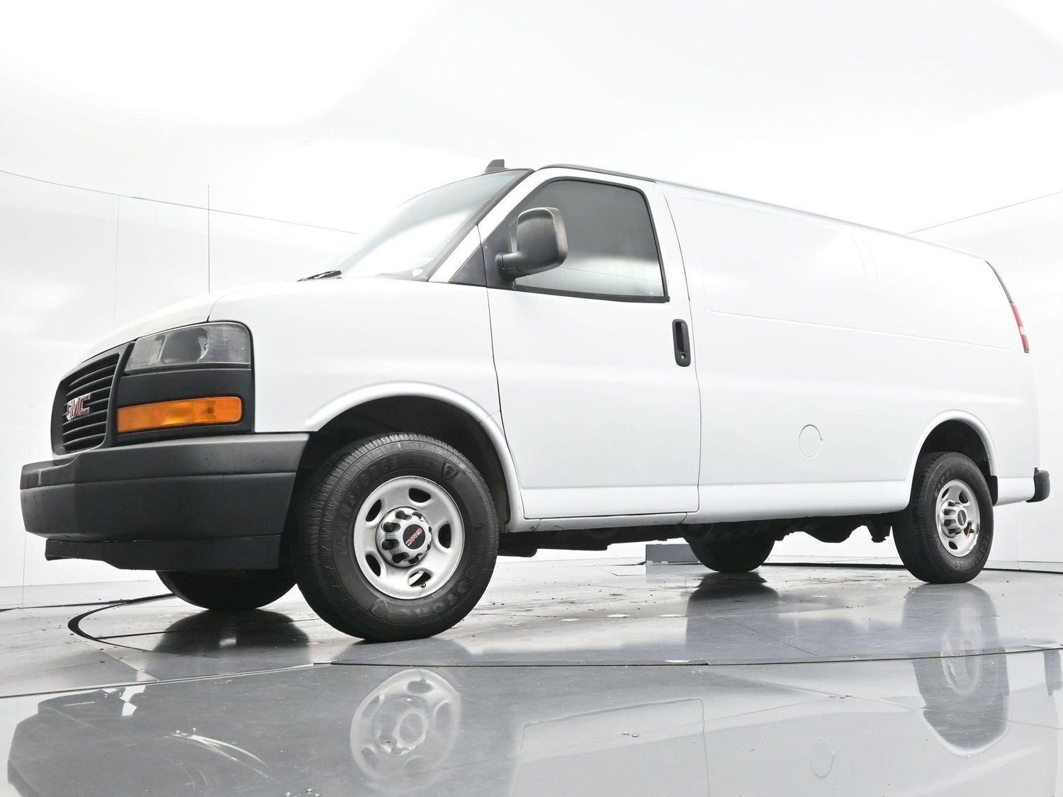 Used 2018 Summit White GMC 2500 image 41
