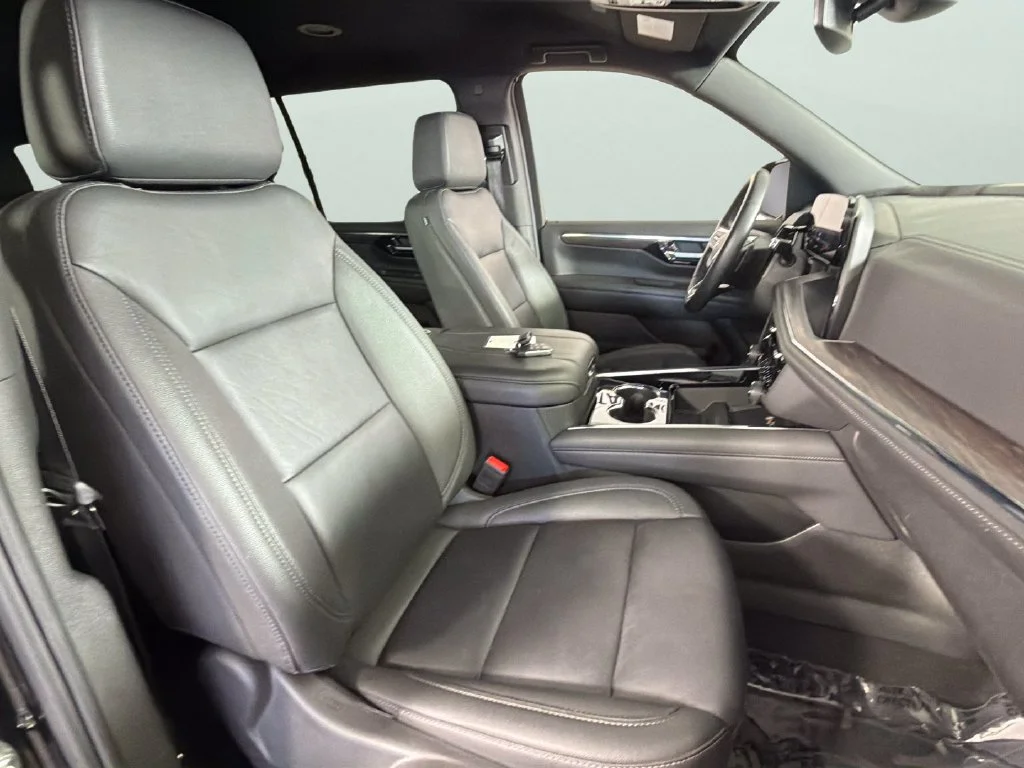 Used 2026 Black Chevrolet LT image 37