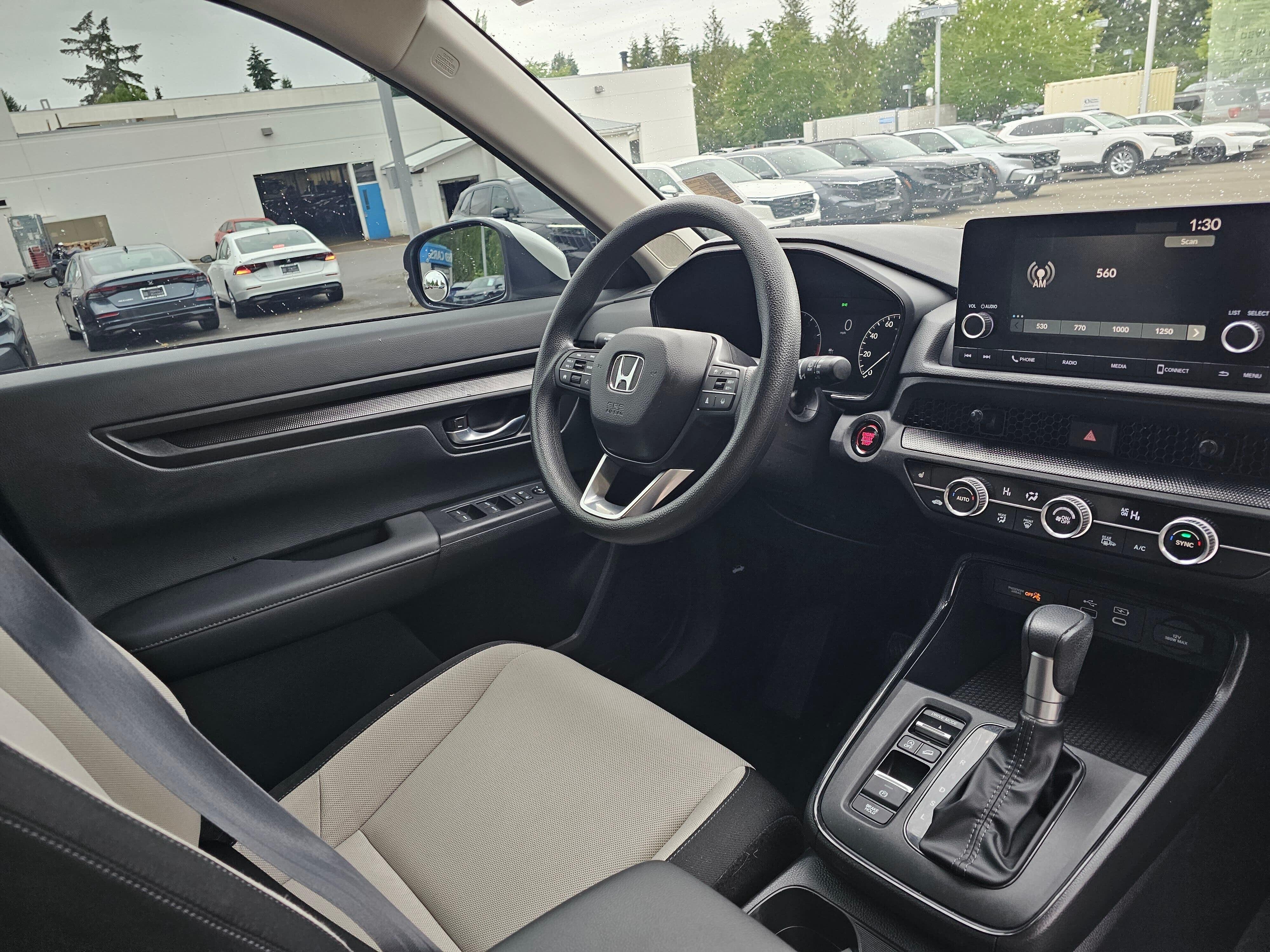 Used 2023 Platinum White Pearl Honda EX image 10
