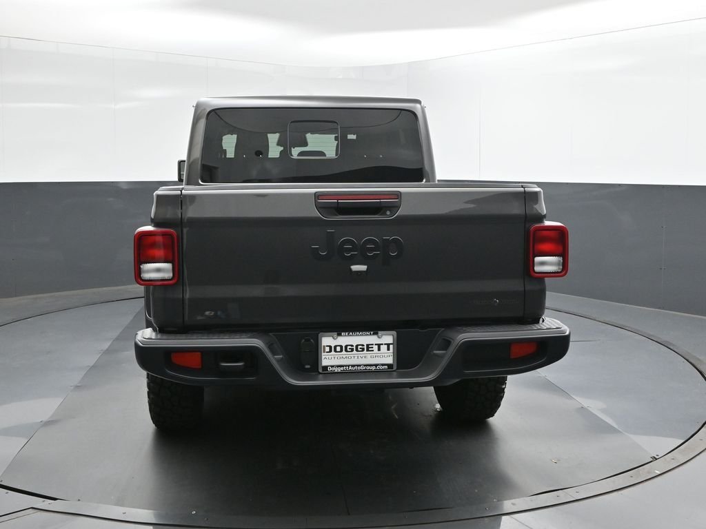 New 2026 Granite Crystal Metallic Clearcoat Jeep Texas Trail image 5