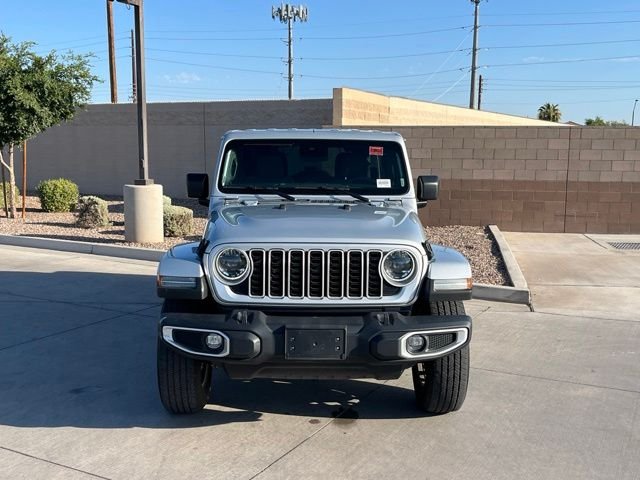 Used 2024 Silver Jeep Sahara image 3