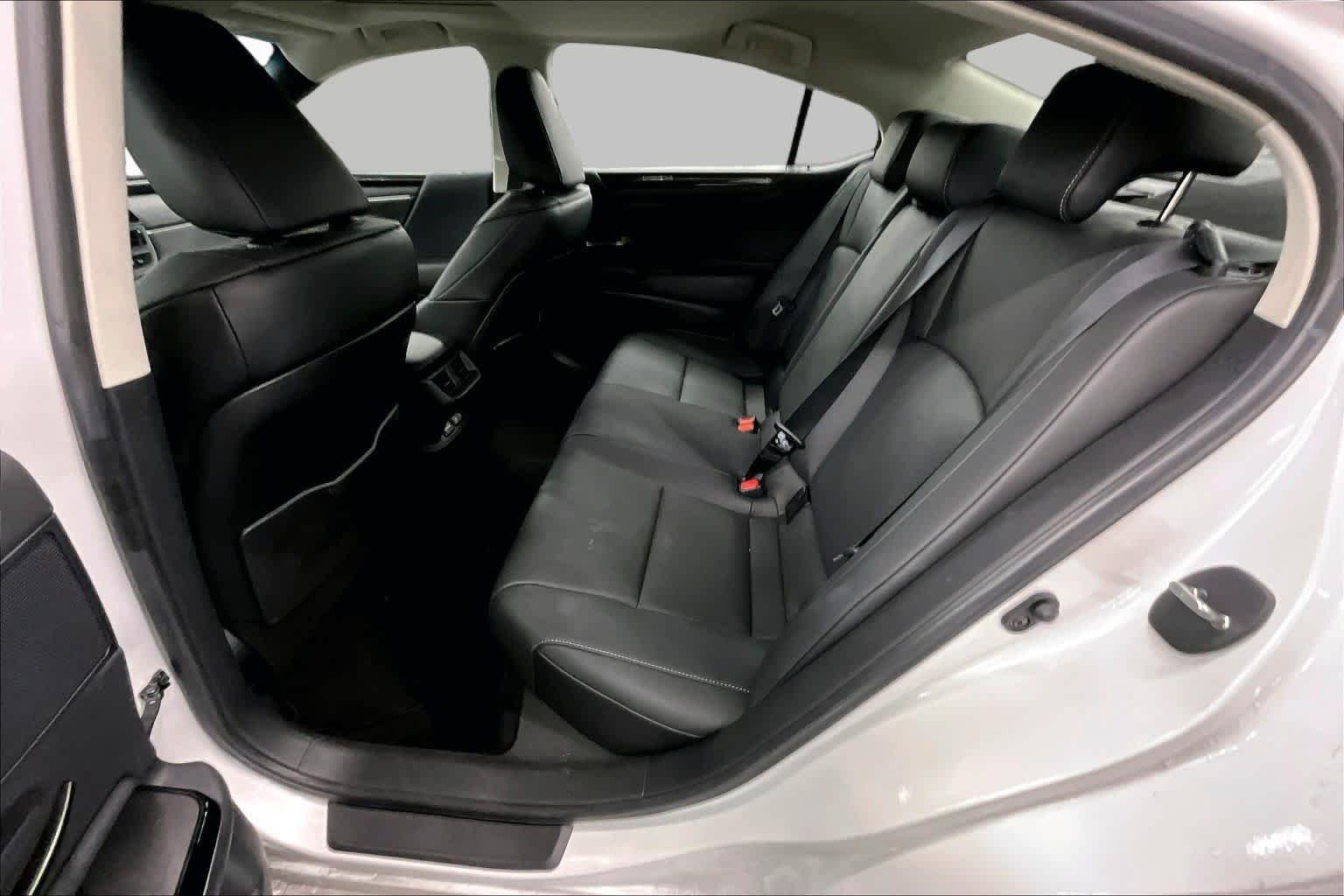 Certified Used 2025 Eminent White Pearl Lexus  image 19