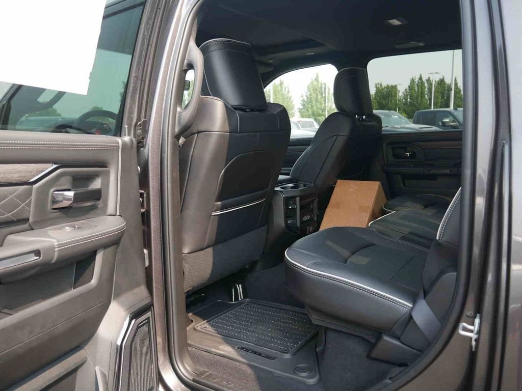 2026 RAM 3500 Limited - Photo 21