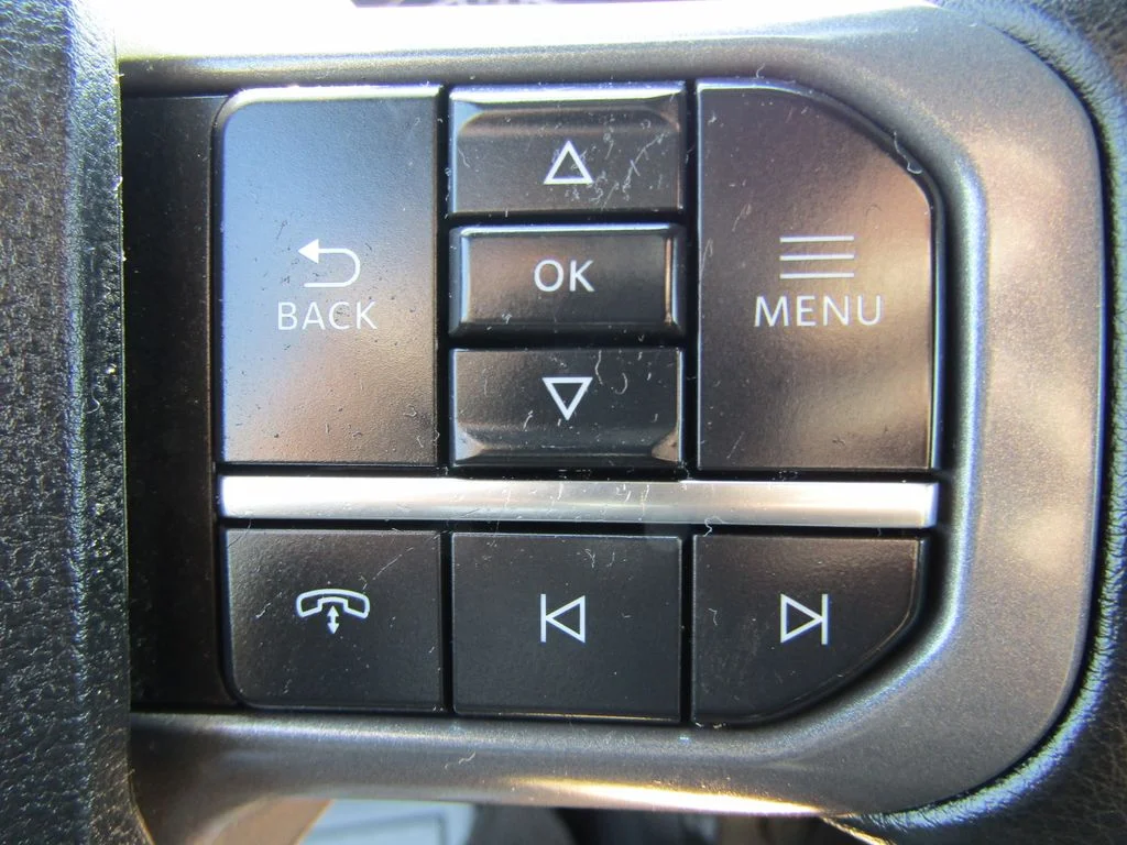 Used 2023 Agate Black Metallic Ford XLT image 25