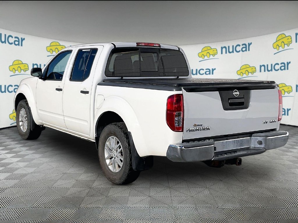 Used 2019 Glacier White Nissan SV image 4