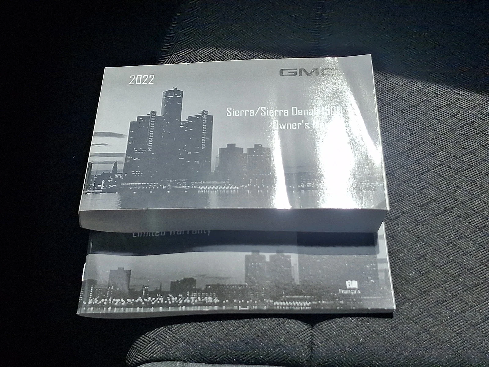 Used 2022 Summit White   Gaz GMC Elevation image 26