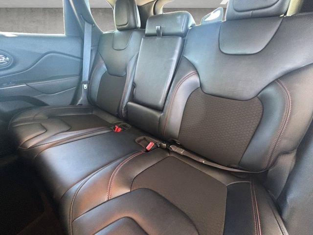 Used 2022 White Jeep Trailhawk image 23