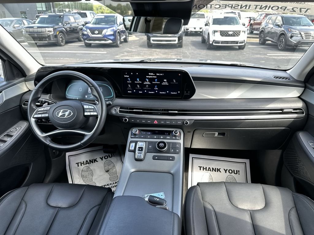 Used 2025 Silver Hyundai SEL image 10