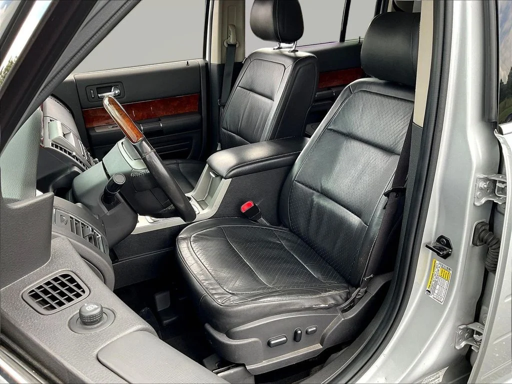 Used 2012 Silver Ford Limited image 21