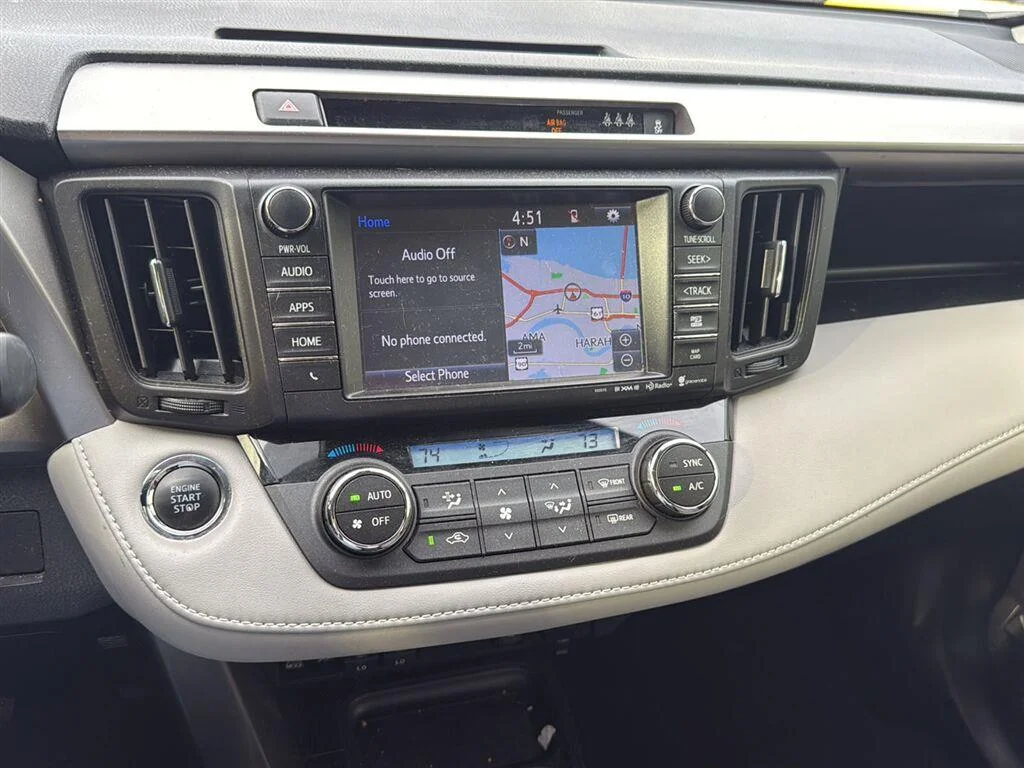 Used 2018 Blizzard Pearl Toyota Limited image 6