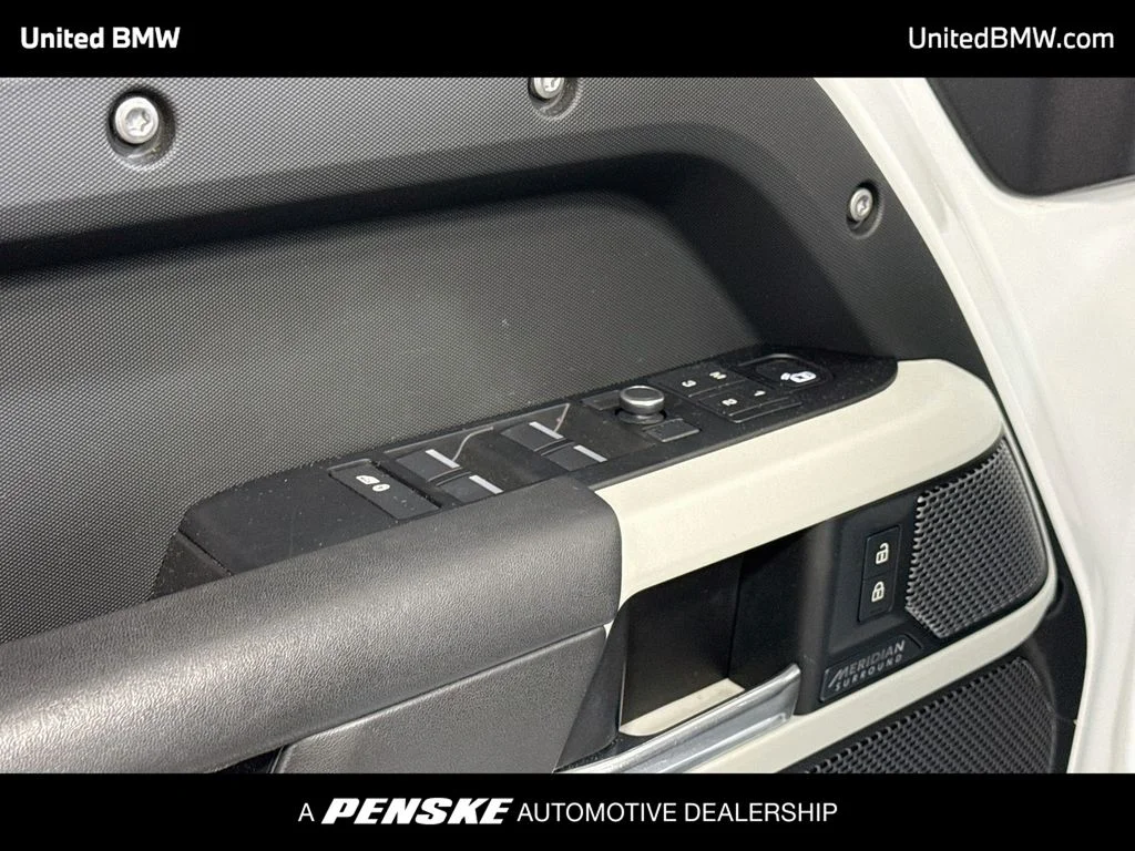 Used 2020 Fuji White Land Rover HSE image 10