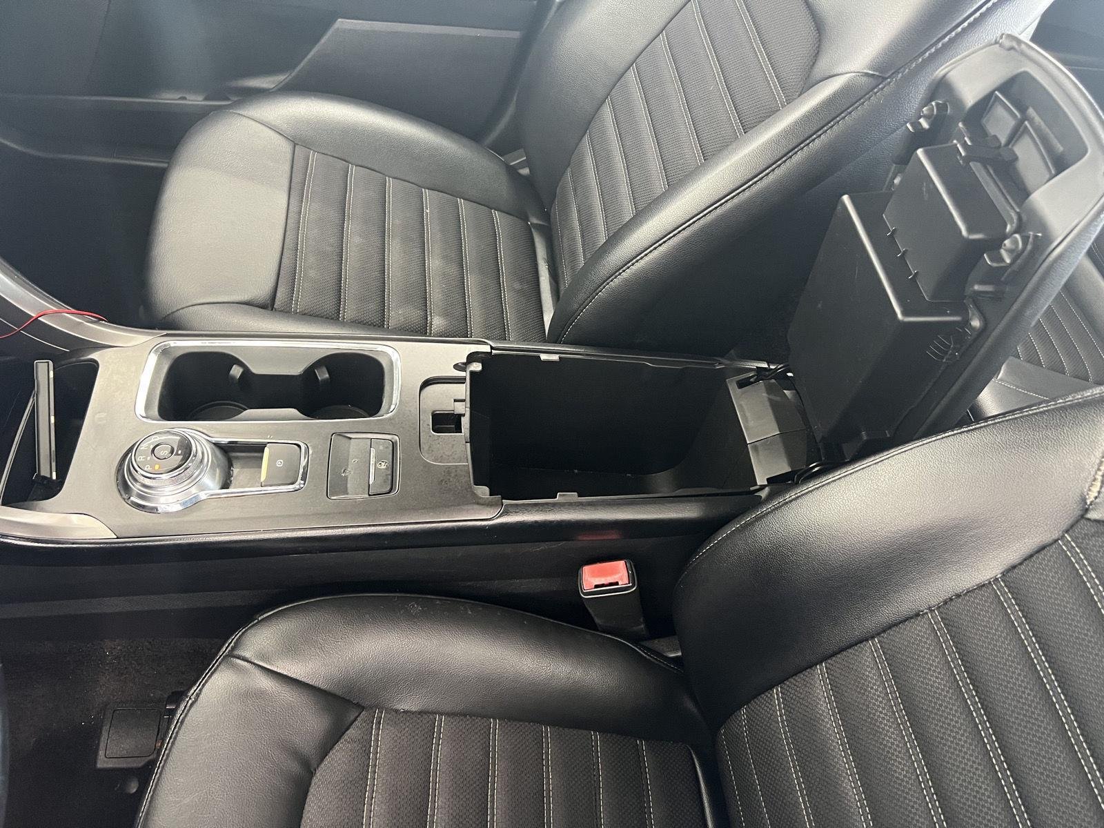 Used 2017 Magnetic Ford SE image 18