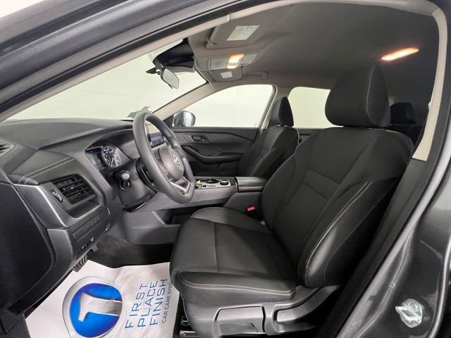 Used 2024 Gray Nissan S image 11