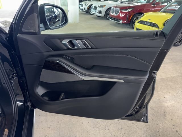 Certified Used 2026 Black Sapphire Metallic BMW sDrive40i image 9