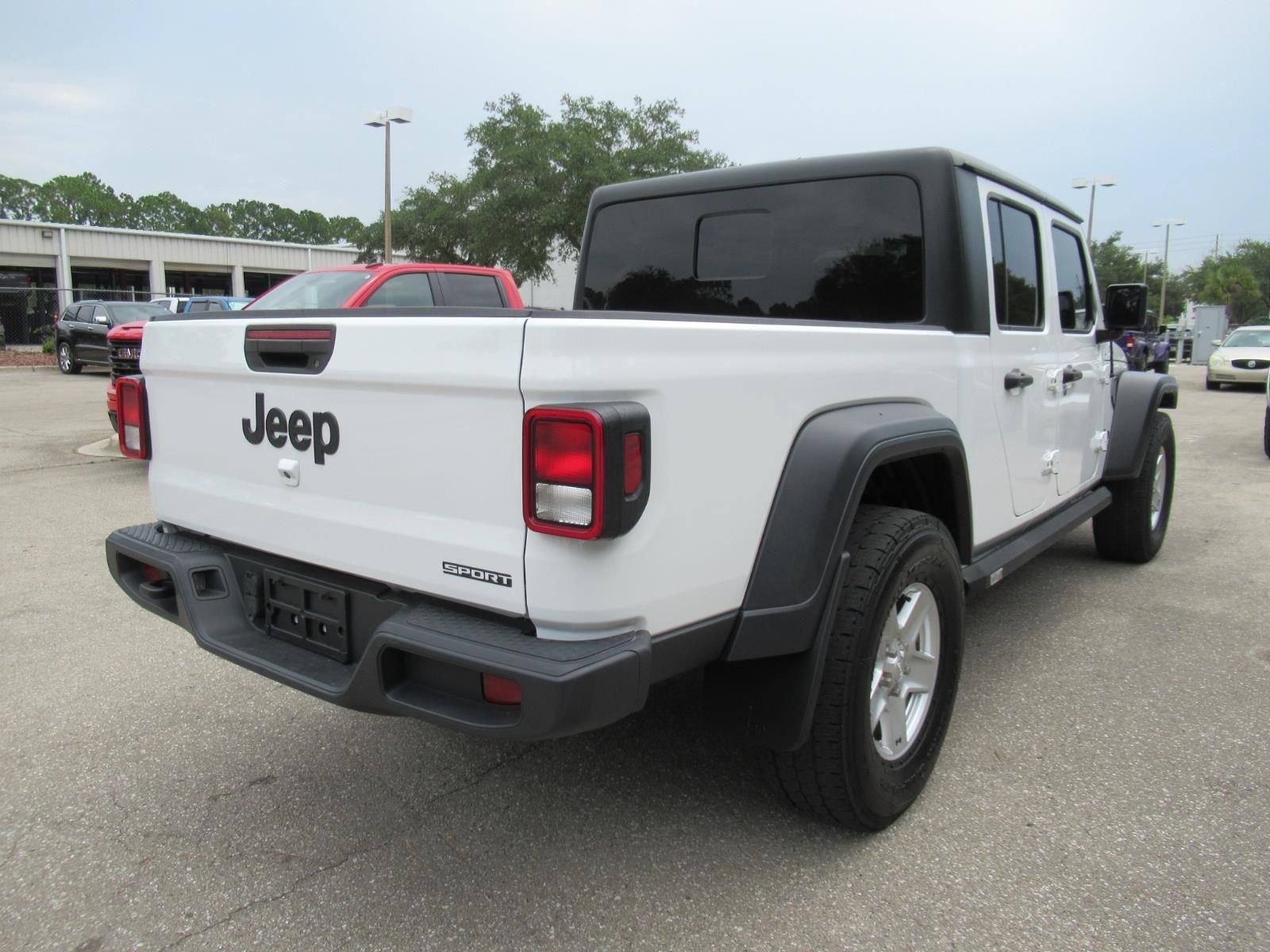 Used 2020 White Jeep Sport image 7