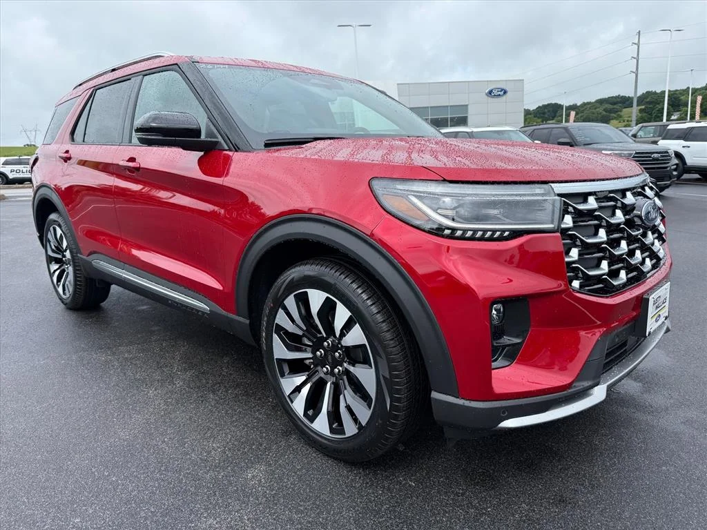 New 2026 Rapid Red Metallic Tinted Clearcoat Ford Platinum™ image 3