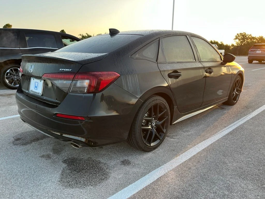 2025 Honda Civic Sport - Photo 3