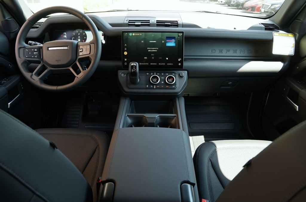 New 2026 Woolstone Green Land Rover S image 9