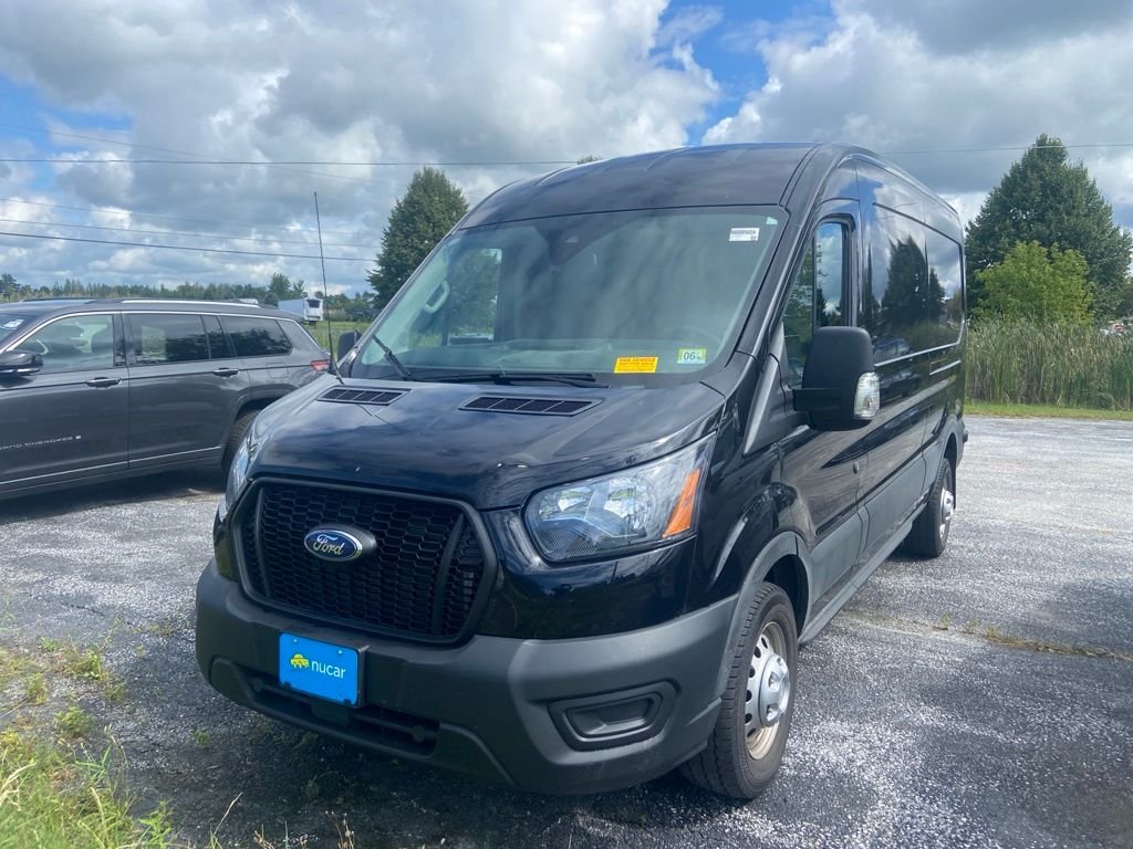 Used 2024 Black Metallic Ford Base image 3