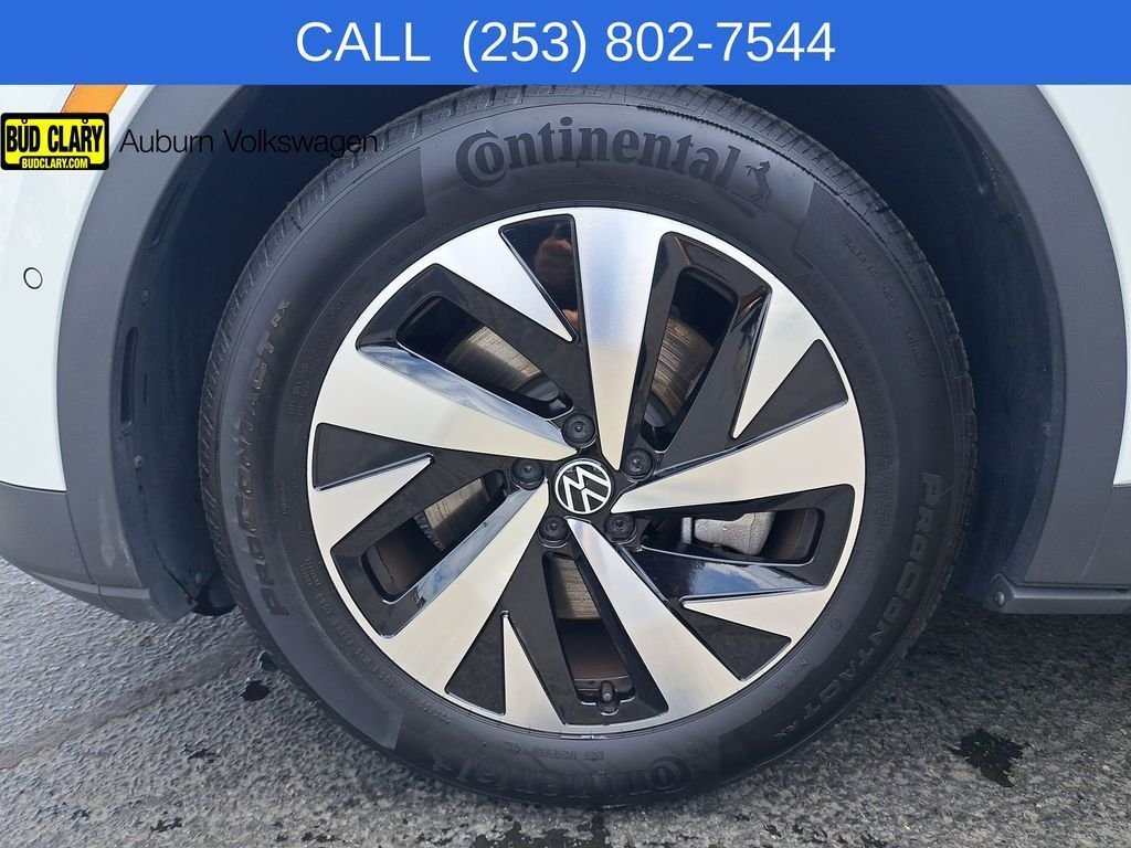 Used 2024 White/off-white Volkswagen Standard image 29